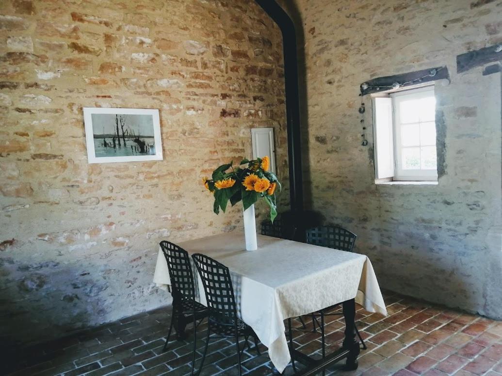 Une Maison De Campagne En Bourgogne Du Sud Tournus Buitenkant foto